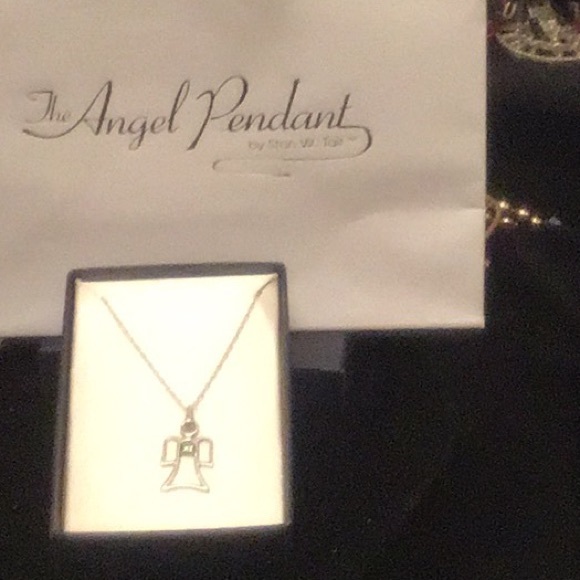 💕💕HOST PICK💕💕NWT Sterling silver Angel pendant with chain. - Picture 2 of 4